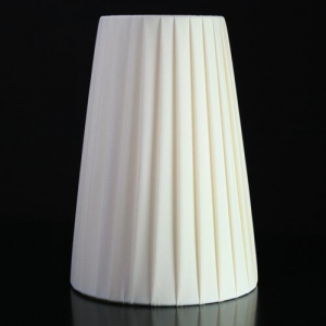 Lampshade 14x9x20 cm covered in ivory taped pongè. E14 connection