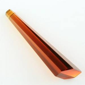 Pendaglio prisma 76 mm asimmetrico in cristallo sfaccettato color ambra