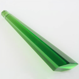Pendaglio prisma 76 mm asimmetrico in cristallo sfaccettato color verde
