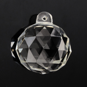 Pendente sfera Ø40 mm sfaccettata in cristallo trasparente di Boemia. Cristallo vintage per restauro lampadari.