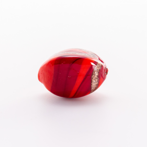 Perla di Murano a oliva 20 mm, vetro rosso con avventurina. Foro passante.