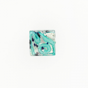 Perla di Murano quadrata Medusa Ø14. Vetro verde marino, foglia argento e avventurina blu. Foro passante.