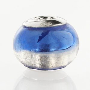 Perla di Murano a oliva 20 mm, vetro azzurro, turchese con avventurina blu. Foro  passante.