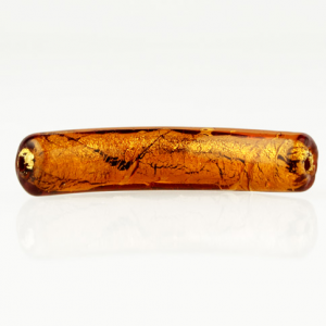 Perla di Murano tubo curvo Sommerso Ø8x40. Vetro topazio, foglia oro. Foro passante.