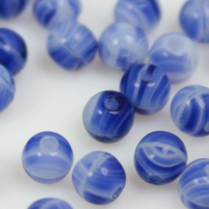 Perlina tonda in pasta di vetro screziata blu e bianca, 4 mm
