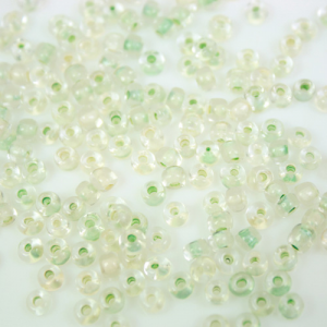 Perline di conteria verde chiaro, 3-4 mm