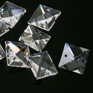 Quadruccio 18 mm cristallo sfaccettato due fori -Asfour 2020- per lampadari