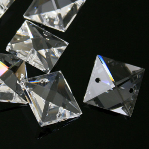 Quadruccio 22 mm cristallo sfaccettato due fori -Asfour 2020- per lampadari