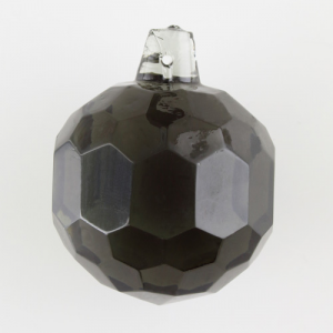 Sfera sfaccettata in cristallo antico di Boemia Ø40 mm grigio scuro. Per restauri illuminazione vintage.