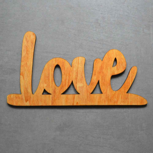 Scritta LOVE da parete in legno di castagno fatta a mano 100% Made in Italy