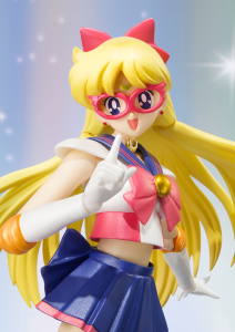 Sailor Moon S.H. FiguArts: SAILOR MOON SAILOR V by Bandai Tamashii