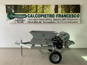 CERNITRICE DEFOGLIATORE PROFESSIONALE PER RACCOLTA OLIVE MOTORE LONCIN 196cc