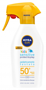 NIVEA Sun fp50 + bimbi protect&play sensitive trigger 300 ml prodotto solare