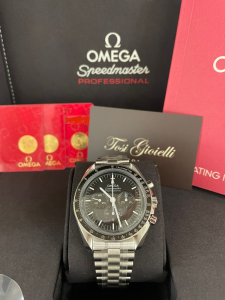 Omega Speedmaster Professional Moonwatch Co-Axial Master Chronometer  310.30.42.50.01.001  42mm