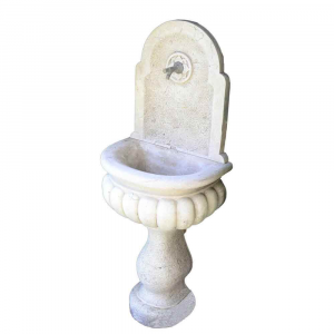 Fontana da parete in marmo Chiampo scolpito a mano