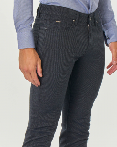 Pantalone cinque tasche blu in tessuto stretch puntaspillo