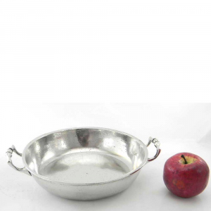 Round fruit bowl with handles in handcrafted pewter 