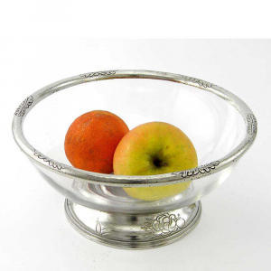 Fruit bowl in handcrafted pewter 