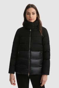 SHOPPING ON LINE WOOLRICH PIUMINO CORTO LUXE PUFFY JACKET CON TRAPUNTA ORIZZONTALE  NEW COLLECTION  WOMEN'S FALL/WINTER 2022