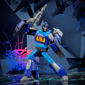Transformers Shattered Glass Deluxe: BLURR (Exclusive Hasbro Pulse Variant Cover) by Hasbro
