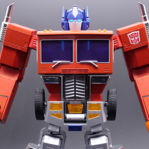 Transformers Interactive Auto-Converting Robot: OPTIMUS PRIME by Robosen