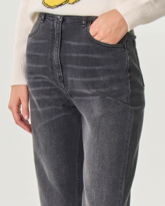 Jeans carrot-fit neri delavè in cotone stretch