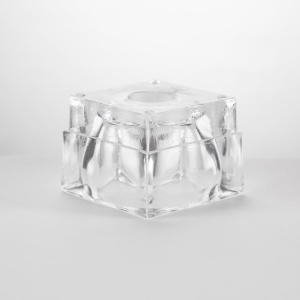 Vetro diffusore cubo colore cristallo. Misura 8x8x h6 cm foro Ø30 mm.
Ricambio originale lampadario Cubic Sciolari