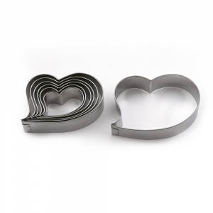 Heart-shaped pastry cutter set - 2