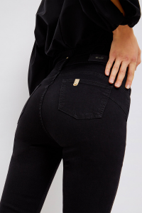 Cropped Black Jeans