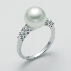 MILUNA-Anello con perla australiana e diamanti