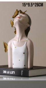 Donna in ceramica Butterfly  Petite Fantasie altezza 20 cm D218045