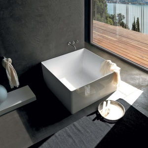 G&M Freestanding bathtub Quadra KERASAN