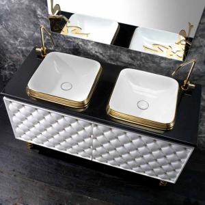 Square countertop washbasin in gold Class A&T