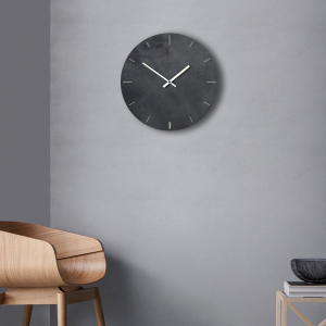 Orologio da parete rotondo Elegance in acciaio verniciato a polvere e  plexiglas inciso diametro 44 cm, E-Italy