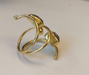 Women's stone ring