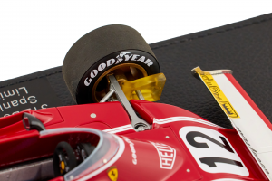 Ferrari 312B3 1974 Niki Lauda #12 Winner Spanish GP With Case - 1/18 GP Replicas