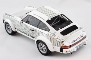 Porsche 911 Rohrl X 911 1/18 Schuco