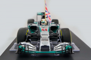 Mercedes Amg Petronas F1 Team L. Hamilton Winner Abu Dhabi WC 2014 1/18 Minichamps