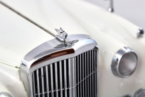 Bentley S2 1954 White 1/18 Minichamps 