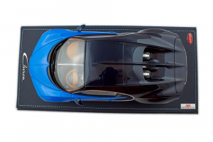 Bugatti Chiron Le Patron Light Blue Sport 1/18 MR