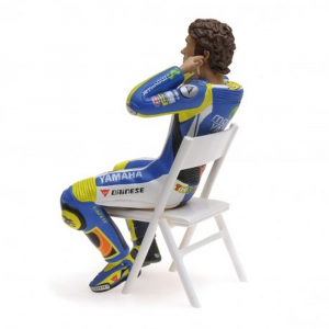 Valentino Rossi Figurine Checking the Ear Plugs Moto GP 2014 1/12