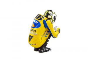 Figurine Yamaha Grid Girl Figurine Sitting Valentino Rossi Moto Gp 2006 1/12 Minichamps