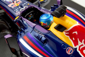 Sebastian Vettel 2013 Infiniti Red Bull Racing RB9 1/18 Minichamps