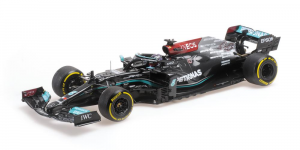 Mercedes AMG Petronas Formula 1 Team Lewis Hamilton Bahrain GP #44 2021 - 1/18 Minichamps