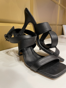 KIRÒ LISBONA sandalo in pelle colore cuoio o nero