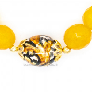 Bracciale giallo in pietre dure con sfera in ceramica di Caltagirone - Gioielli Siciliani