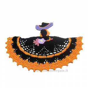 Centrino nero a forma di Strega per Halloween ad uncinetto 30x24 cm - Handmade in Italy