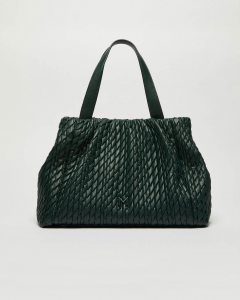 Shopping bag verde bosco in similpelle effetto goffrato con logo smaltato tono su tono