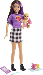 Barbie - Skipper Babysitters Bambola Bruna, Bebè e 4 Accessori