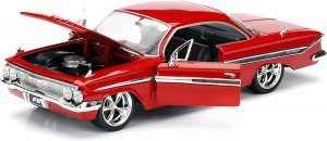Jada Toys 1:24 Fast & Furious 8 - Dom's Chevy Impala